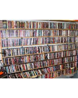 ¿que haceis cuando ya no teneís espacio en la estanteria para poner mas peliculas ni tampoco espacio para poner mas estanterias?