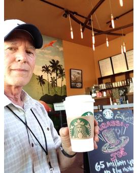 habrá un Starbucks en Jurassic World!!!!! 