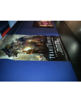 entrando al preestreno en los cinesa de principe pio