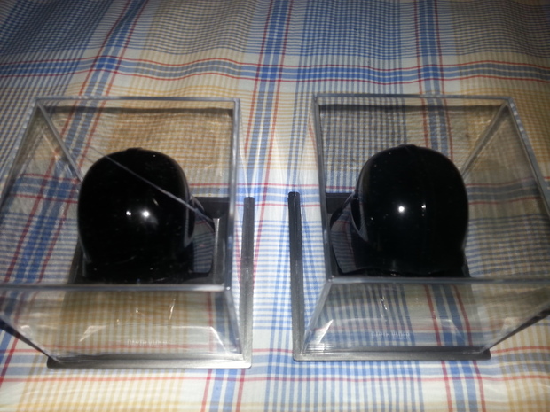 Casco Darth Vader - Cuidado con la caja transparente, es muy muy delicada