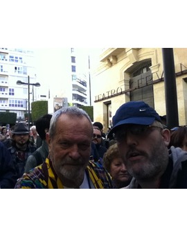 MI SELFIE CON TERRY GILLIAM...Y ADEMÁS ME HA FIRMADO EL BLU RAY DE 12 MONOS!!!