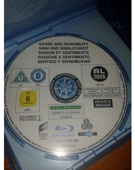 Me encantaría saber quién le ha enseñado diseño a esta gente...