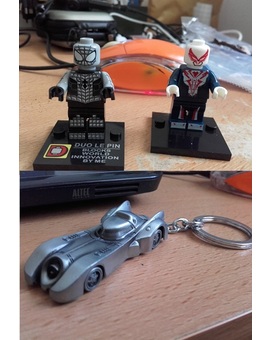 Otros dos para la colección y llavero.