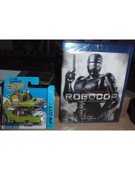 Robocop Remasterizada (Italia) y "El Homer"
