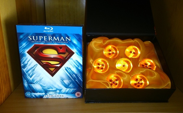Última compra de Amazon.es - "Superman Anthology (UK) + Estuche 7 bolas Dragon Ball Z". Con esto despido el año.