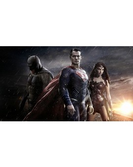 Avance de la Banda Sonora de "Batman v Superman" compuesta por Hans Zimmer.