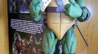 Se-me-ha-colado-una-tortuga-en-casa-y-me-ha-quitado-la-pizza-xd-teenage-mutant-ninja-turtles-1990-movie-1-4-scale-figure-donatello-c_s