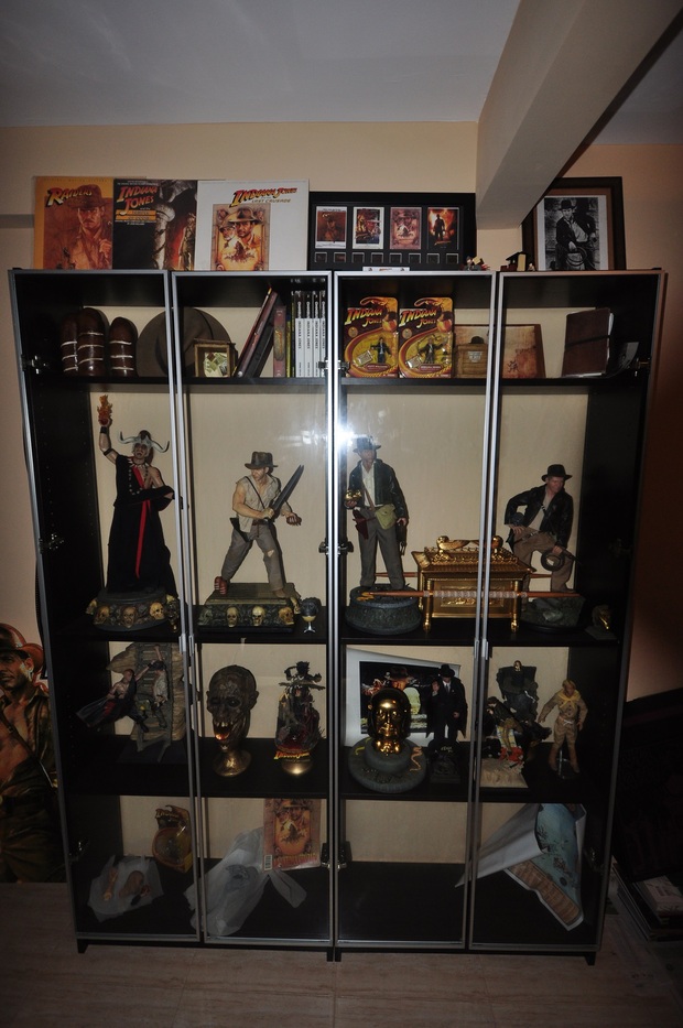 Muebles "billys" de Ikea para mi colección de Indy