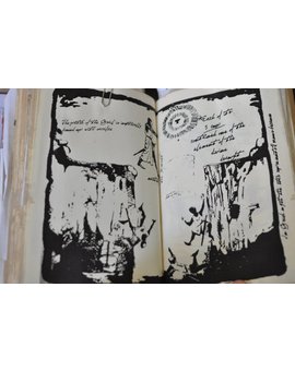 Replica del diario del grial en detalle 2