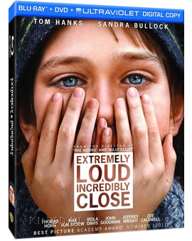 EXTREMELY LOUD AND INCREDIBLY CLOSE (TAN FUERTE, TAN CERCA)