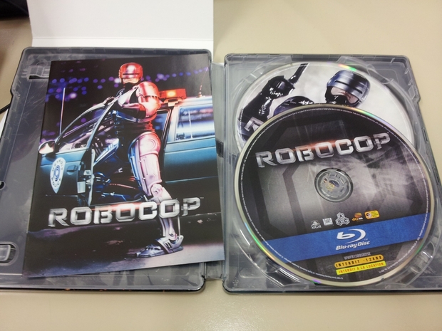 RoboCop Steelbook. Interior y bello libreto. 