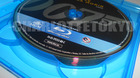 El-gran-error-de-diseno-en-la-edicion-de-bond-roger-moore-c_s