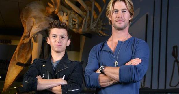 Chris hemsworth y Tom holland este jueves en El Hormiguero