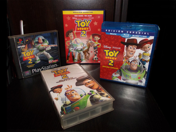 Toy Story 2 (VHS/DVD/Blu-ray/Videojuego)