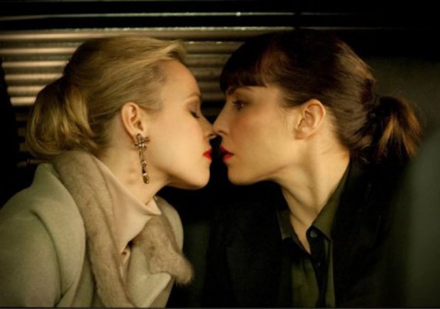 ‘Passion’: McAdams y Rapace se (casi) besan en lo nuevo de Brian De Palma
