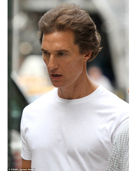 Foto del día: Matthew McConaughey en los huesos rodando con Scorsese