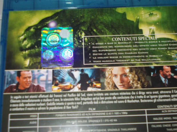 Godzilla-contraportada-¿Que hace eso ahi?