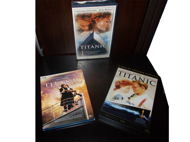 º.Mi colección de ediciones de Titanic.º