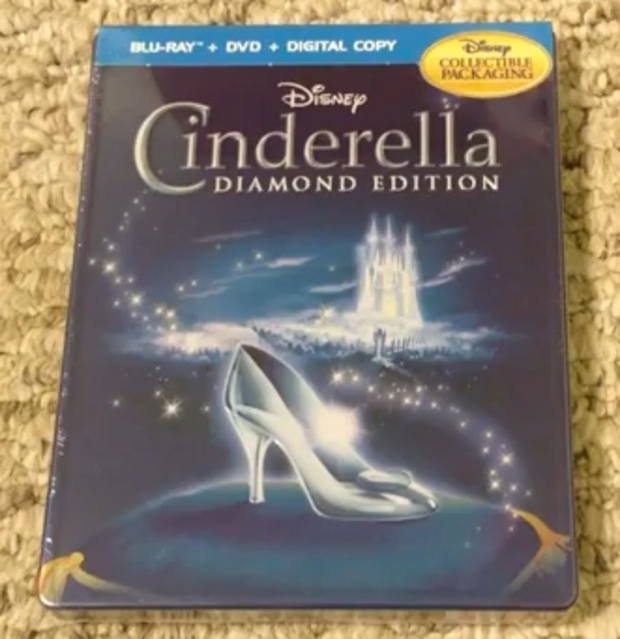 Unboxing Disney Cinderella Steelbook blu-ray