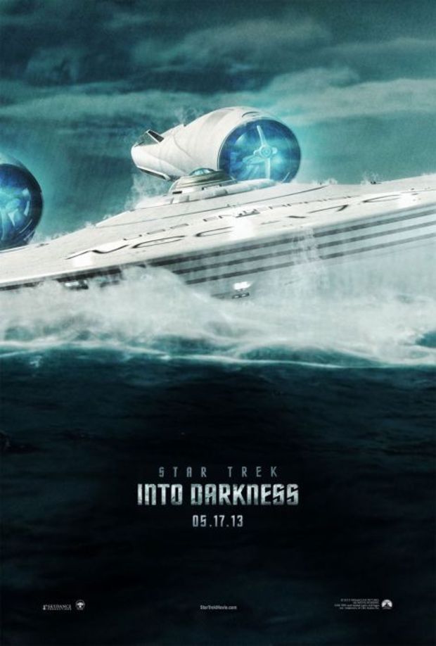 Into Darkness -Póster-