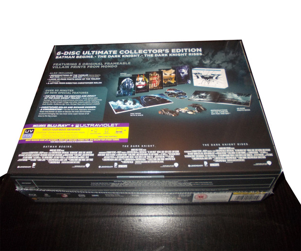 The Dark Knight Trilogy - Ultimate Collector's Edition (UK) - Contraportada características 