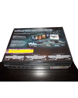 The Dark Knight Trilogy - Ultimate Collector's Edition (UK) - Contraportada características 