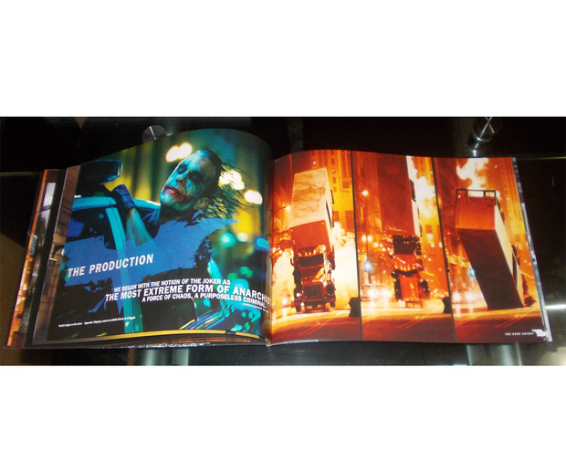 The Dark Knight Trilogy - Ultimate Collector's Edition (UK) - Libro 8