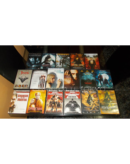 Colección DVD Terror - (Vampiros,Zombies,Hombres/Mujer Lobo....y lo que sea eso de abajo a la derecha XD)(CharlotteTokyo)