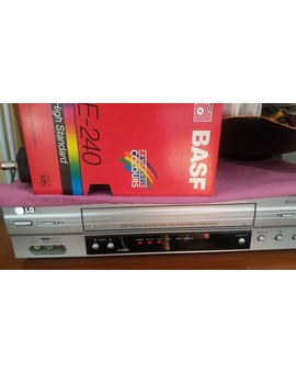 Conserváis vuestro VHS? Todavía lo utilizáis?