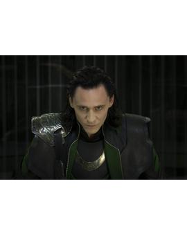 Tom Hiddleston (Loki) posible nuevo protagonista para el remake de "el cuervo"