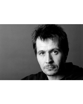 56 años cumple hoy Gary Oldman, gran actor felicidades!