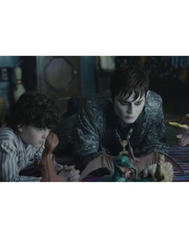 Más de veinte nuevas imágenes de las 'Sombras tenebrosas' de Tim Burton