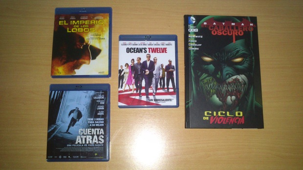 Regalos del día del libro (o pelis) + club warner + Cómic capricho