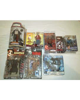 Pequeña coleccion de figuras precintadas: darkman, dawn of the dead, scream, army of darkness, the thing, a nightmare on elm street, alien vs predator
