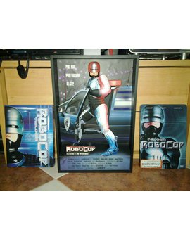 Pequeña Colección de Robocop compuesta por: Poster 3D Robocop, DVD Digipack Trilogia Robocop y DVD Edición metalica Trilogia Robocop