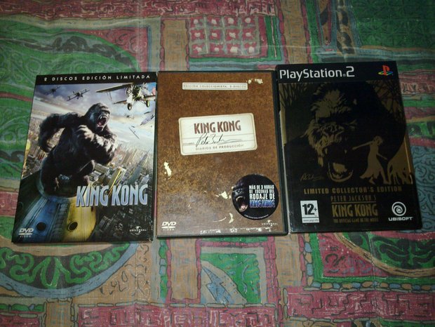 DVD's Edición Especial 2 Discos Edición Limitada, Diarios de Producción 2 Discos y Videojuego PS2 Edición Especial Metalica color Dorado con Funda de Plástico (Descatalogados)