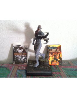 Figura Tyrant resident evil The Umbrella Chronicles, juego Wii + DVD resident evil Degeneración (Funda de Cartón 3D)