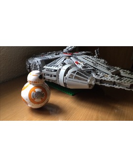 BB-8 y el Halcón Milenario