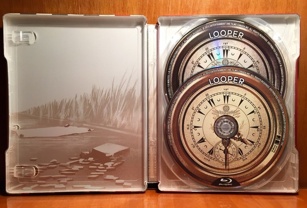 Looper (Steelbook Future Shop) 2/2