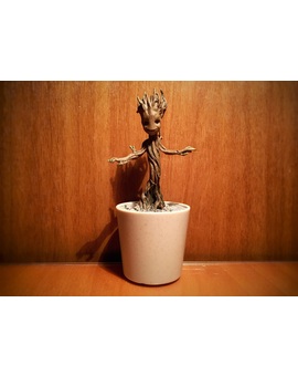 Little Groot (Hot Toys 1/4th scale)