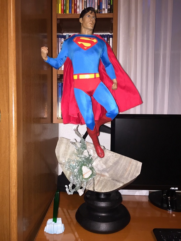 Superman - Sideshow Premium Format - (3/4)