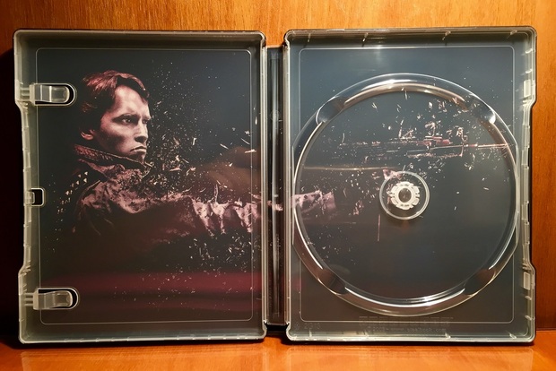 Terminator (Steelbook) (interior)