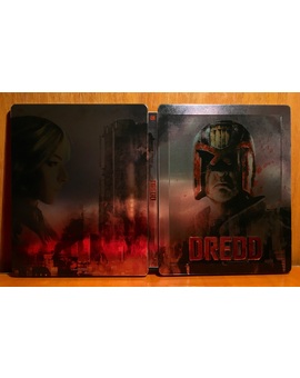 Dredd (Novamedia Steelbook Fullslip + Lenticular) 3/4