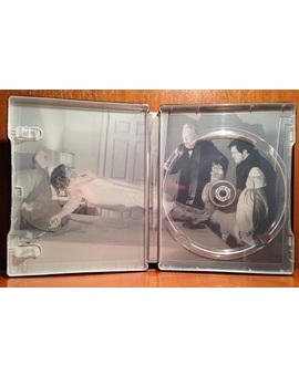 The Exorcist (Steelbook - por dentro)