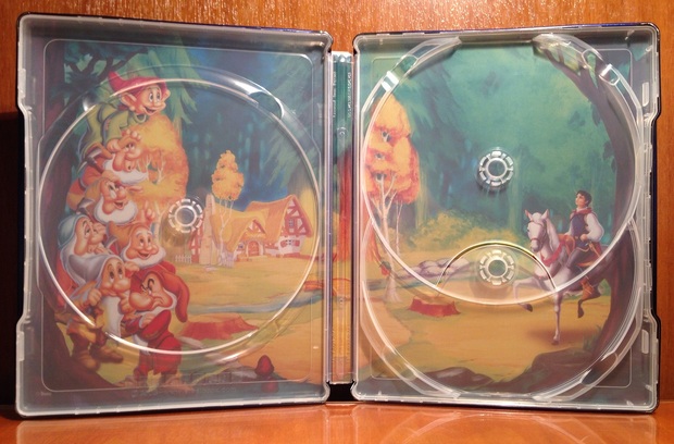 SnowWhite and the Seven Dwarfs (Steelbook - por dentro)