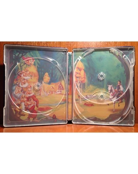 SnowWhite and the Seven Dwarfs (Steelbook - por dentro)