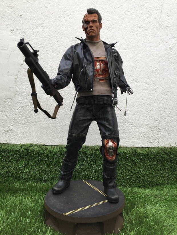 Terminator 2 - T800 Battle Damaged (1/4)