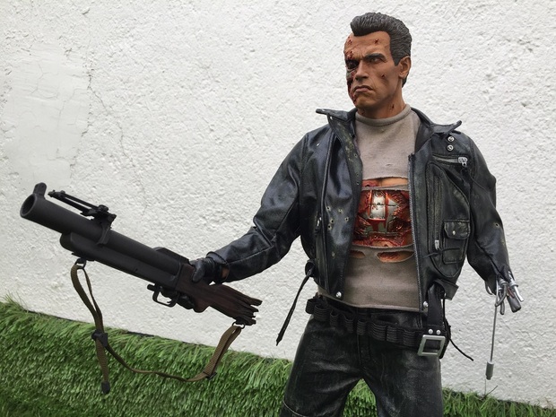 Terminator 2 - T800 Battle Damaged (2/4)