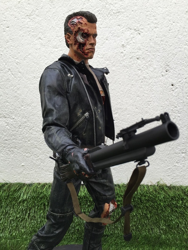 Terminator 2 - T800 Battle Damaged (3/4)