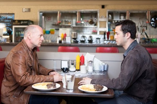 ¿Que os ha parecido la peli de Looper?